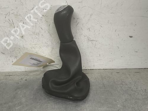 Gearknop DACIA SANDERO II 1.0 SCe 75 (B8JC, B8JD, B8NC) (73 hp) 32995915