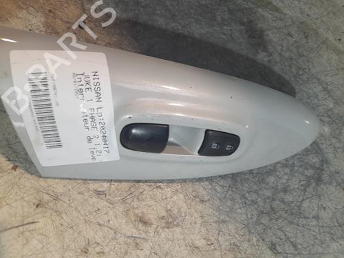 Used Right front window switch NISSAN JUKE (F15) 1.2 DIG-T (115 hp) 22652965
