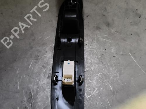 Used Right front window switch Right front window switch PEUGEOT 208 II (UB_, UP_, UW_, UJ_) 1.2 PureTech 100 (101 hp) 26893414 26893414