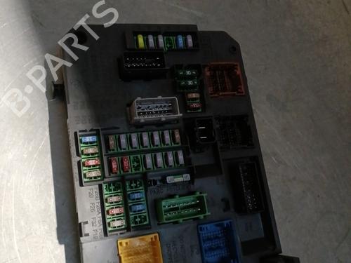 Used Fuse box Fuse box CITROËN C4 II (NC_) 1.6 HDi 115 (114 hp) 28442719 28442719
