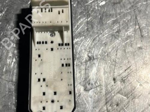 Used Left front window switch Left front window switch TOYOTA YARIS (_P9_) 1.4 D-4D (NLP90_, NLP90R) (90 hp) 21705313 21705313