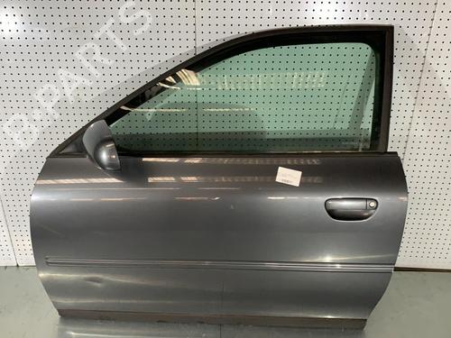 Used Left front door Left front door 22031982 22031982