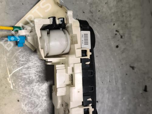 Used Climate control Climate control MERCEDES-BENZ B-CLASS Sports Tourer (W245) B 180 CDI (245.207) (109 hp) 28173295 28173295