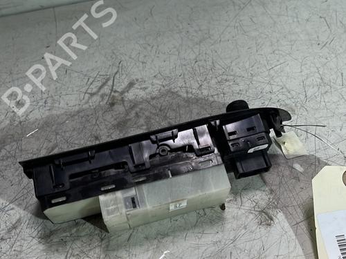 Left front window switch SUZUKI GRAND VITARA II (JT, TE, TD) 1.9 DDiS All-wheel Drive (JT419, TD44, JB419WD, JB419XD,... | BP24526608I27 - Image 3