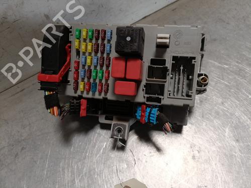 Used Fuse box ALFA ROMEO 159 (939_) 1.9 JTDM 16V (939AXC1B, 939AXC12) (150 hp) 28165518