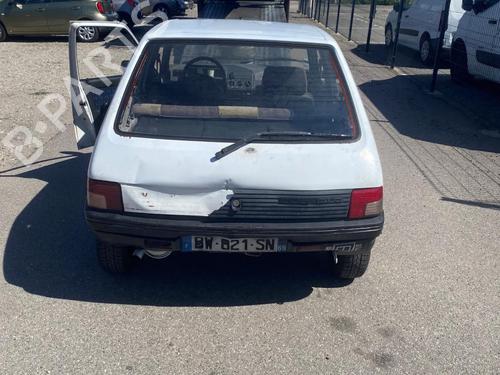 Grille PEUGEOT 205 II (20A/C) 1.7 Diesel | BP21710048C40