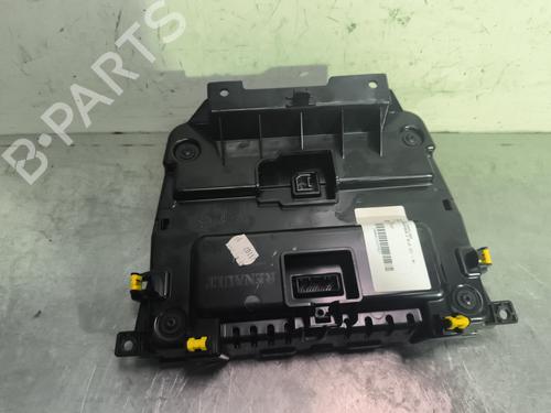 Used Display monitor RENAULT KADJAR (HA_, HL_) 1.5 BLUE dCi 115 (HLA6) (116 hp) 29732924