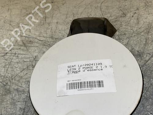 fuel-flap-seat-leon-1p1-19-tdi-1p0809905bgru-2005-2006-2007-2008-2009-2010-2011-2012-2013-21704359 main image
