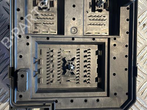 Used Fuse box Fuse box OPEL CORSA E (X15) 1.4 (08, 68) (90 hp) 28165464 28165464