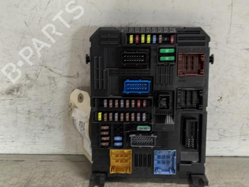 Used Fuse box PEUGEOT 208 II (UB_, UP_, UW_, UJ_) 1.5 BlueHDI 100 (102 hp) 28164811