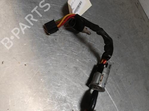 Used Ignition barrel Ignition barrel RENAULT CLIO II (BB_, CB_) 1.2 16V (BB05, BB0W, BB11, BB27, BB2T, BB2U, BB2V, CB05,... (75 hp) 28173217 28173217
