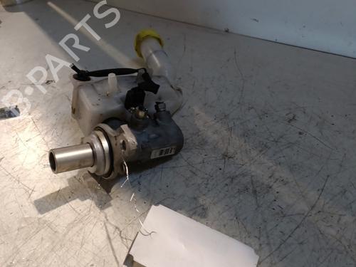 Used Brake master cylinder Brake master cylinder NISSAN JUKE (F15) 1.2 DIG-T (115 hp) 22652977 22652977