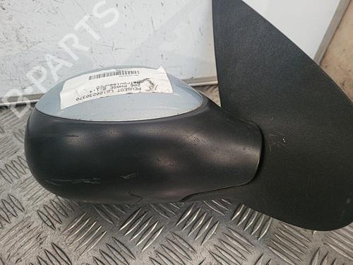 Used Right mirror Right mirror 21697814 21697814