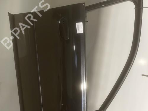 Used Right front door Right front door 22233992 22233992