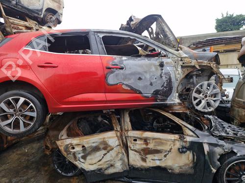 Pièces Détachées Usagées RENAULT MEGANE IV Hatchback (B9A/M/N_) 1.2 TCe 130 (B9MR) (130 hp) 4458212