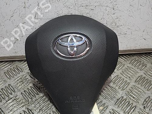 Used Driver airbag TOYOTA YARIS (_P9_) 1.4 D-4D (NLP90_, NLP90R) (90 hp) 21710775