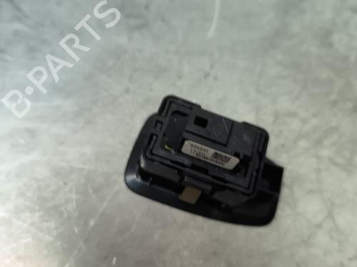 Right front window switch RENAULT CLIO V (B7_) 1.0 TCe 90 (B7MT) | BP30553363I26