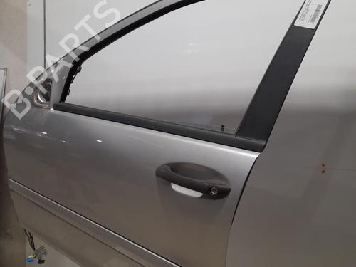 Used Left front door Left front door 26180595 26180595