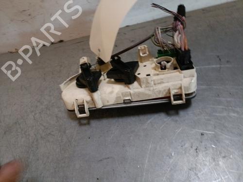 AC Styreenhet / Manøvreringsenhet RENAULT CLIO II (BB_, CB_) 1.2 (BB0A, BB0F, BB10, BB1K, BB28, BB2D, BB2H, CB0A,... (58 hp) 28443624