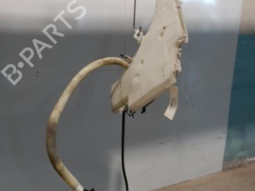 Used Windscreen washer tank BMW 3 (E90) 320 i (150 hp) 28443620