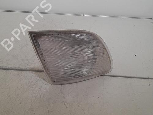 Used Right front indicator MERCEDES-BENZ VITO Van (W638) 108 CDI 2.2 (638.094) (82 hp) 21696812