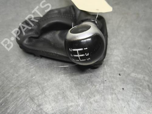 Used Shift knob CITROËN DS3 (SA_) 1.6 HDi 110 (112 hp) 32996885