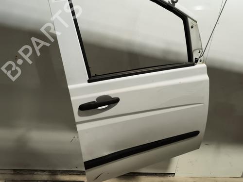 Used Right front door MERCEDES-BENZ VITO Bus (W639) 111 CDI (639.701, 639.703, 639.705) (116 hp) 32123085
