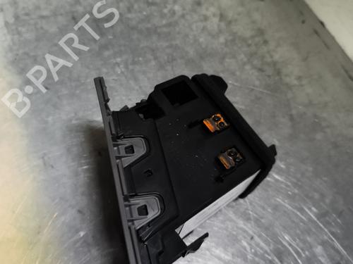 Difusor / Saída de ar Difusor / Saída de ar NISSAN X-TRAIL II (T31) 2.0 dCi 4x4 (150 hp) 28442577 28442577