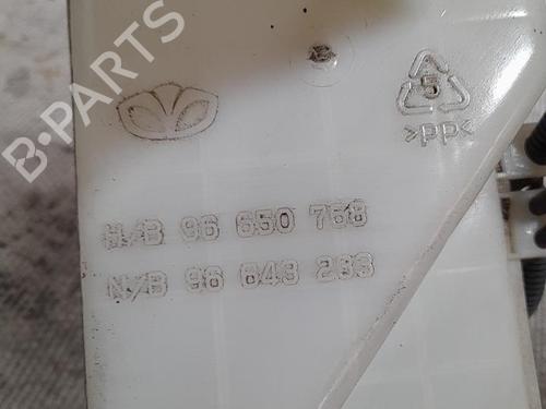 Used Windscreen washer tank Windscreen washer tank 21697156 21697156