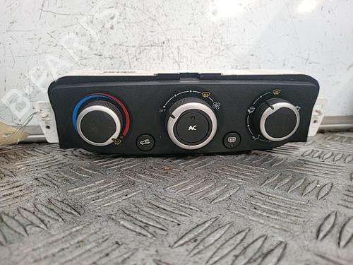 Used Climate control RENAULT MEGANE III Hatchback (BZ0/1_, B3_) 1.5 dCi (86 hp) 22180603