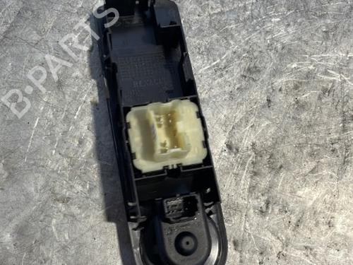 Used Left front window switch Left front window switch RENAULT CLIO IV (BH_) 1.5 dCi 75 (75 hp) 21694198 21694198