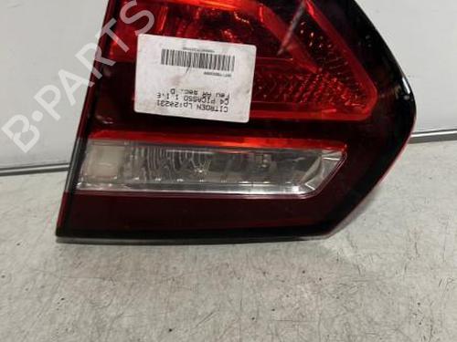 Used Right tailgate light Right tailgate light 21714139 21714139