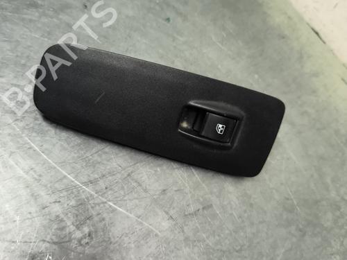 Højre fortil elrude kontakt FIAT DUCATO Van (250_) 150 Multijet 2,3 D (148 hp) 32123070