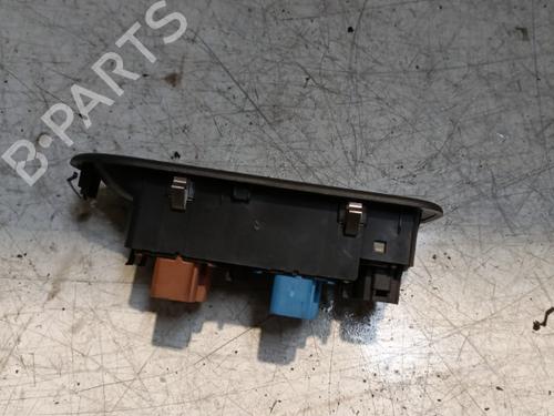 Used Left front window switch Left front window switch RENAULT CLIO III Grandtour (KR0/1_) 1.5 dCi (KR0F) (86 hp) 21720839 21720839