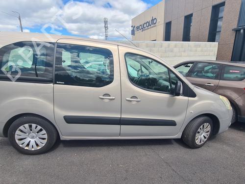 Windscreen washer tank CITROËN BERLINGO MULTISPACE (B9) 1.6 HDi 90 | BP28443665C113  - Image 6