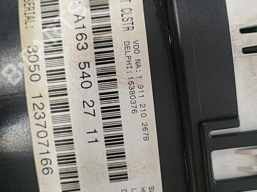 Used Instrument cluster Instrument cluster 21697301 21697301