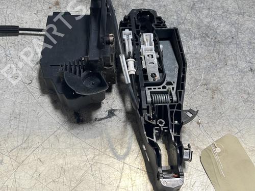 Used Front right lock PEUGEOT 208 II (UB_, UP_, UW_, UJ_) e-208 (136 hp) 26177377