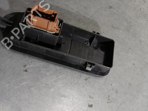 Right front window switch RENAULT SCÉNIC II (JM0/1_) 1.5 dCi (JM1E, JM16) | BP29081990I26