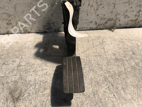 pedal-dacia-duster-hs_-2010-2011-2012-2013-2014-2015-2016-2017-2018-32994259 main image