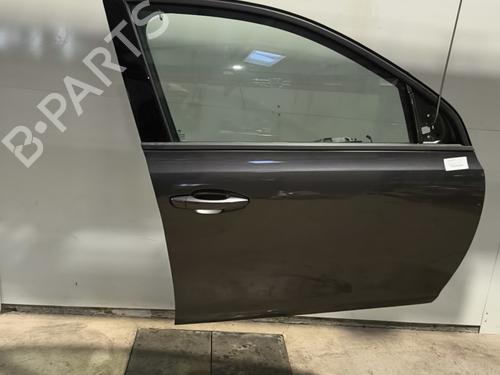 Used Right front door Right front door 32720993 32720993