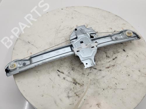 Used Front right window mechanism Front right window mechanism CITROËN C3 III (SX) 1.2 THP 110 (SXHNPS, SXHNZT, SXHNZ6) (110 hp) 33398316 33398316