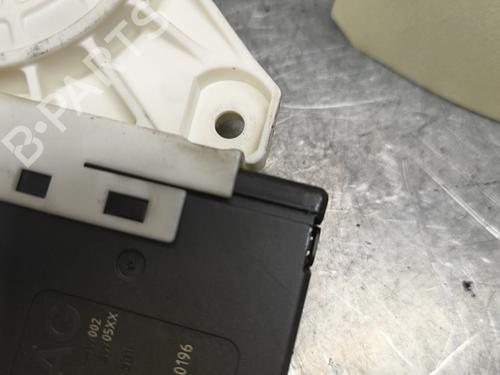 front-left-window-mechanism-vw-tiguan-5n_-2007-2008-2009-2010-2011-2012-2013-2014-2015-2016-2017-2018-32996180 main image