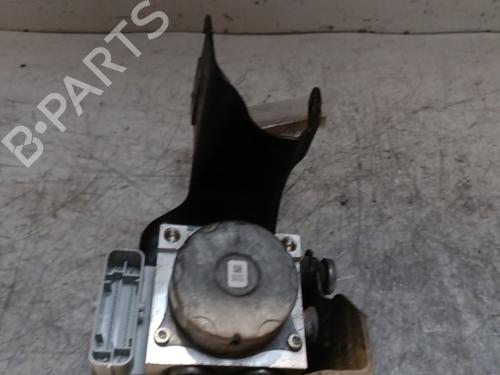Used ABS pump ABS pump CITROËN C3 Picasso (SH_) 1.4 VTi 95 (SH8FSC, SH8FP0, SH8FP6) (95 hp) 21704537 21704537