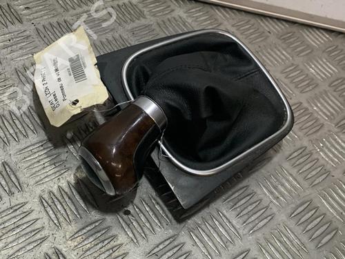 Used Gear lever SEAT LEON (1P1) 2.0 TDI 16V (140 hp) 28354345
