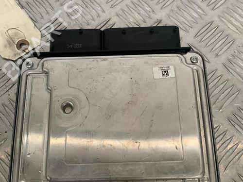 Used Control unit AUDI A3 (8P1) 1.9 TDI (105 hp) 27344103