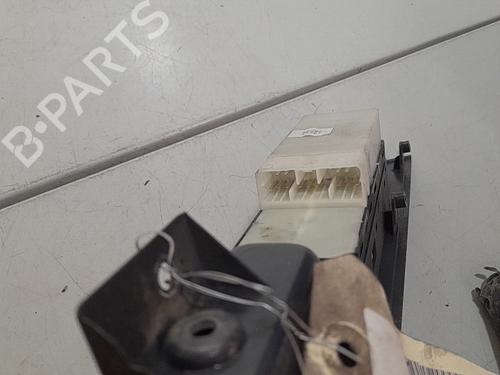 Used Left front window switch SUZUKI SWIFT III (MZ, EZ) 1.3 (RS413, ZC11S) (92 hp) 21718559