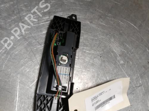 Used Display monitor CITROËN BERLINGO / BERLINGO FIRST MPV (MF_, GJK_, GFK_) 1.6 16V (MFNFU) (109 hp) 27376189