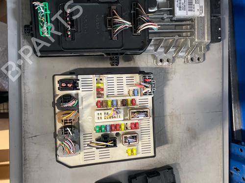 Electronic module RENAULT MEGANE III Hatchback (BZ0/1_, B3_) 1.5 dCi (BZ09, BZ0D, BZ1W, BZ29, BZ14) | BP32218533M83 - Image 3