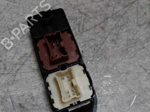 Used Left front window switch Left front window switch DACIA DUSTER (HM_) 1.5 dCi 115 (HMAD) (116 hp) 21699783 21699783