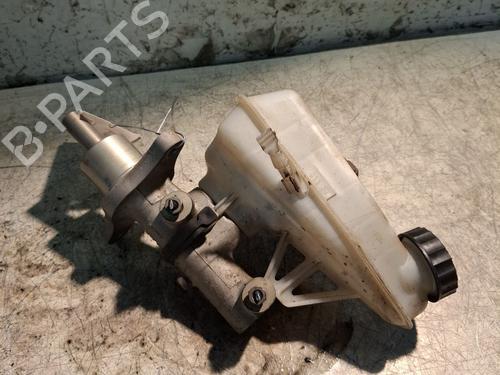 brake-master-cylinder-citroen-jumpy-ii-van-2007-2008-2009-2010-2011-2012-2013-2014-2015-2016-32996117 main image